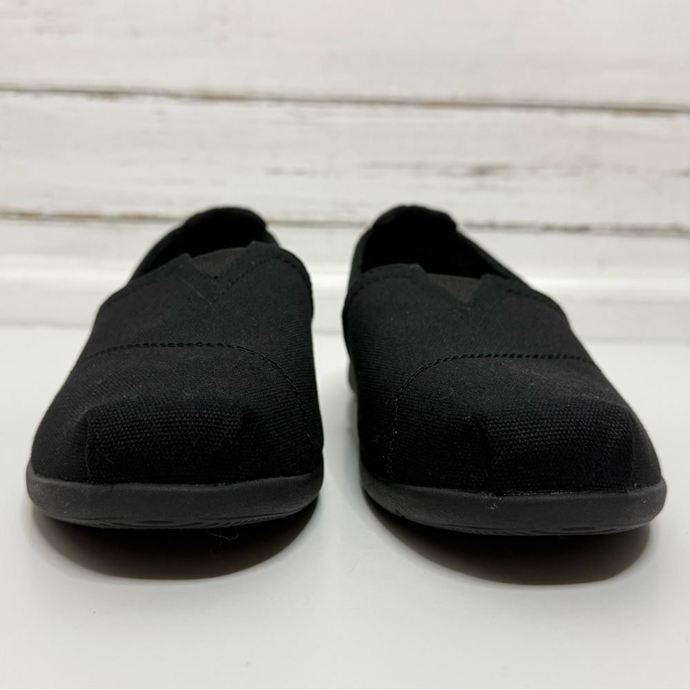 Skechers BOBS Arch Fit Slip-On Flats - Picture 3 of 8
